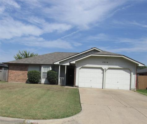 2614 Carrington Lane Grand Prairie TX 75052
