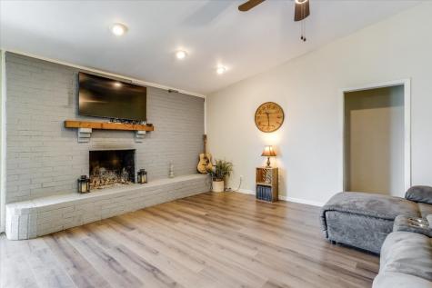 2102 Hill Top Circle Weatherford TX 76085