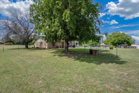 2102 Hill Top Circle Weatherford TX 76085