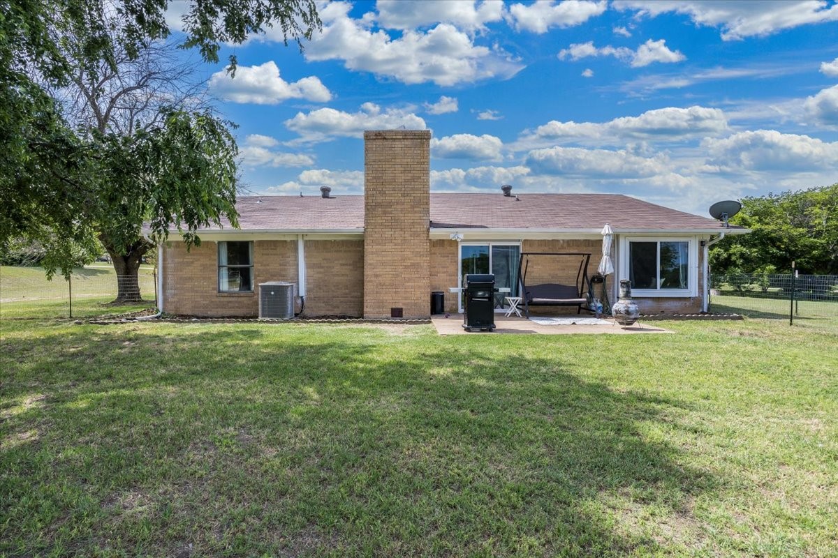 2102 Hill Top Circle Weatherford TX 76085