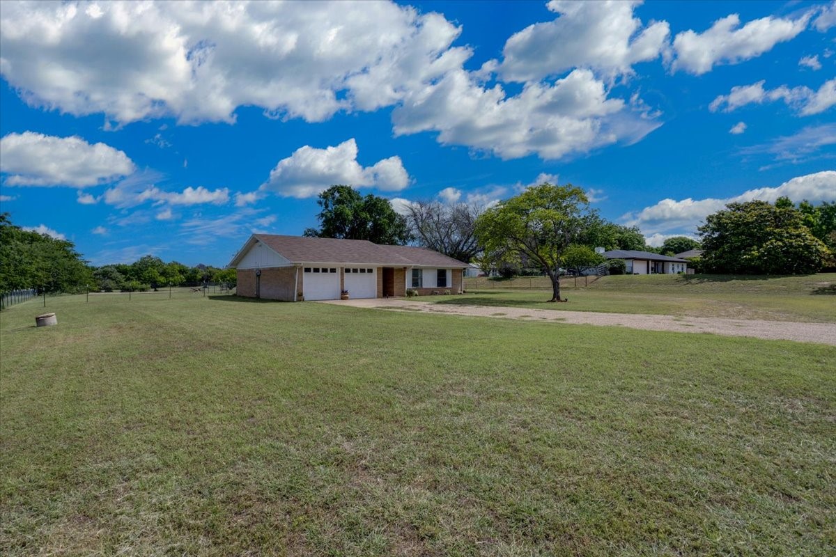 2102 Hill Top Circle Weatherford TX 76085