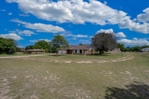 2102 Hill Top Circle Weatherford TX 76085