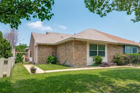 640 Stonehenge Drive Grand Prairie TX 75052