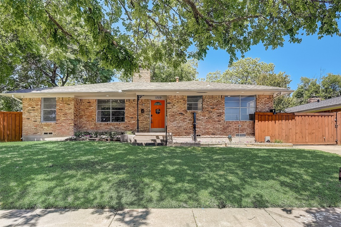 1209 Vicksburg Drive Garland TX 75041