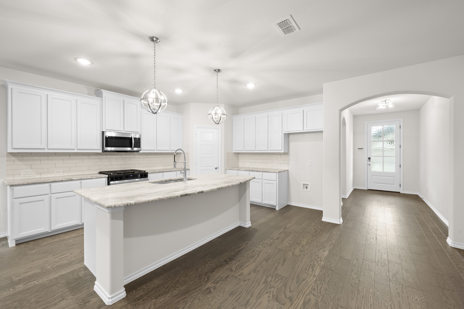 7736 Gatevine Avenue Joshua TX 76058