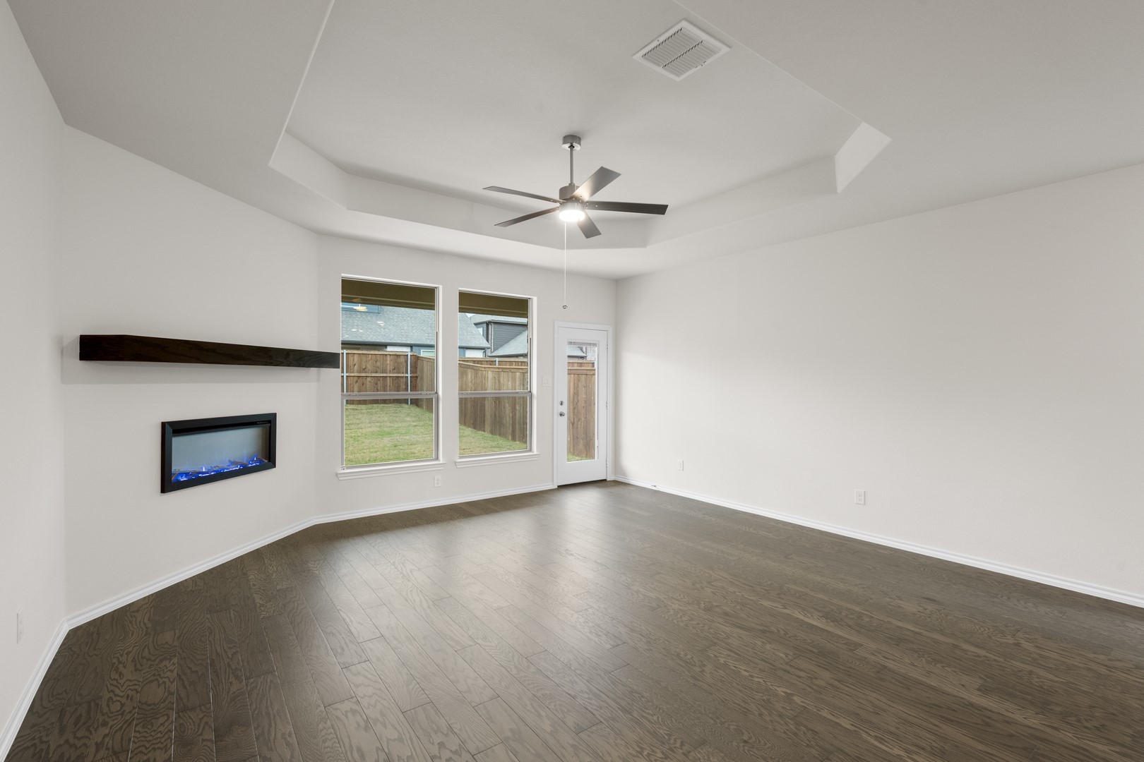 7736 Gatevine Avenue Joshua TX 76058