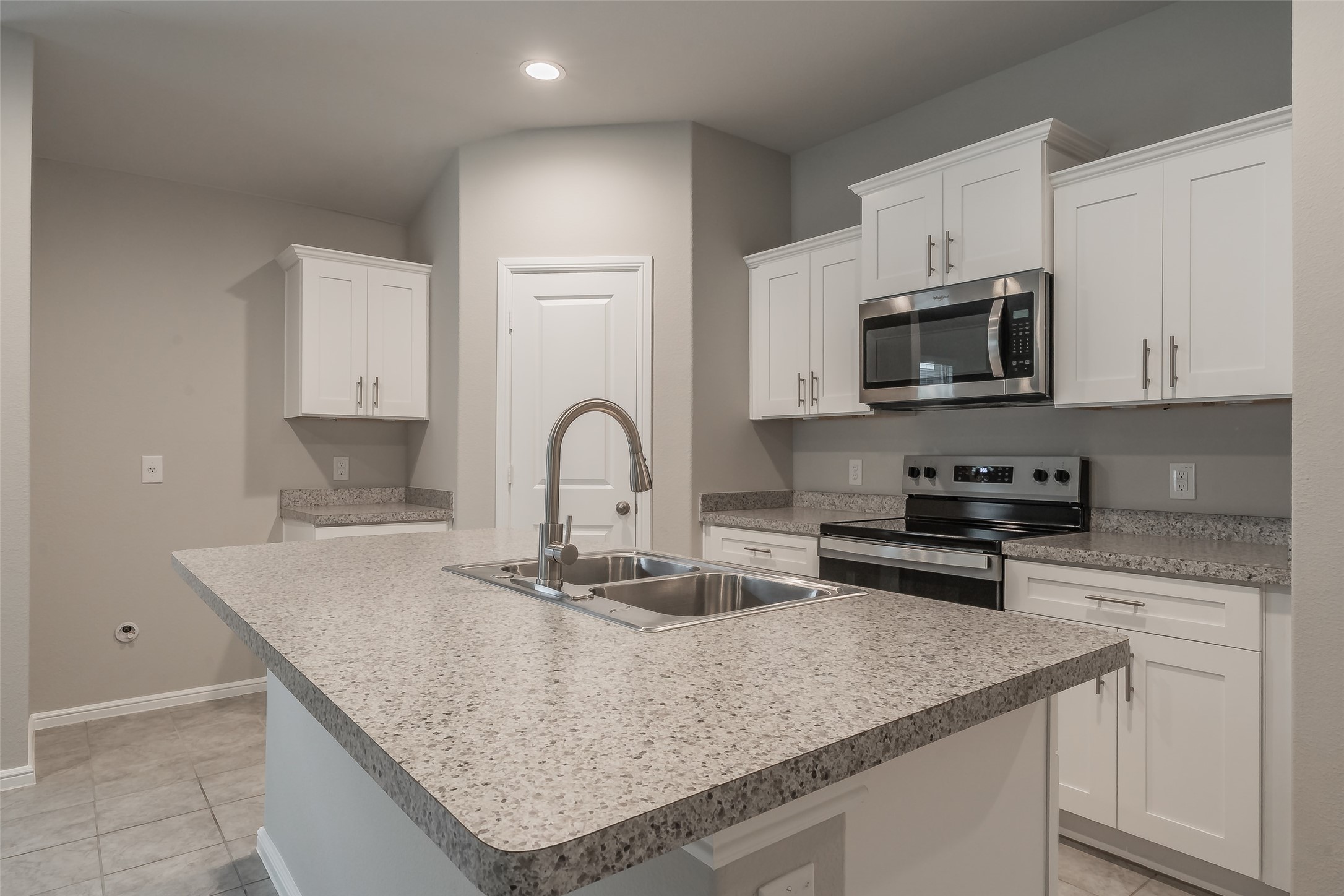 304 Abingdon Street Azle TX 76020