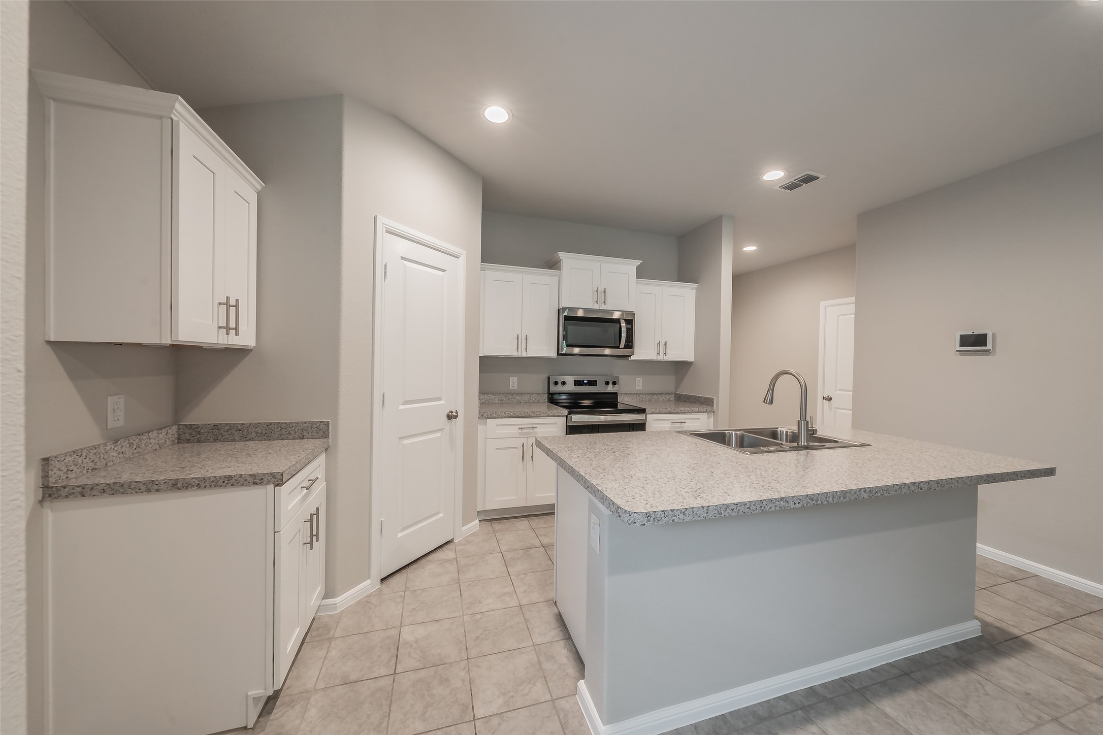 304 Abingdon Street Azle TX 76020