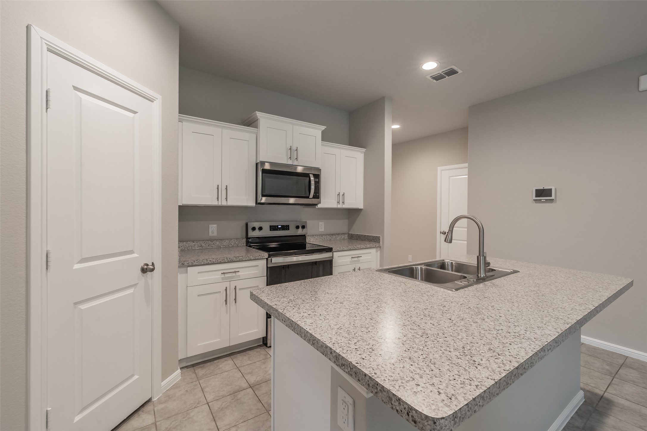 304 Abingdon Street Azle TX 76020