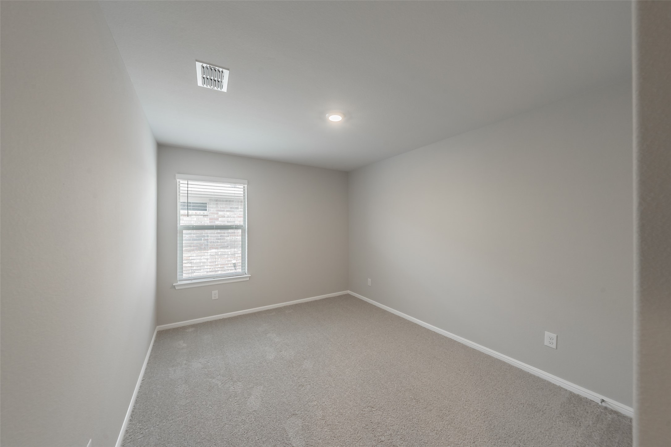 304 Abingdon Street Azle TX 76020