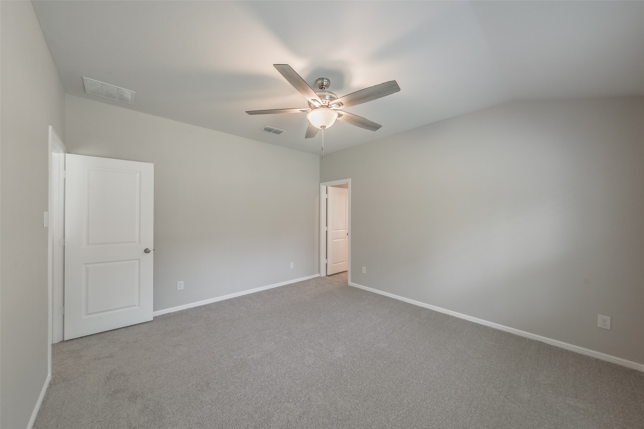 304 Abingdon Street Azle TX 76020