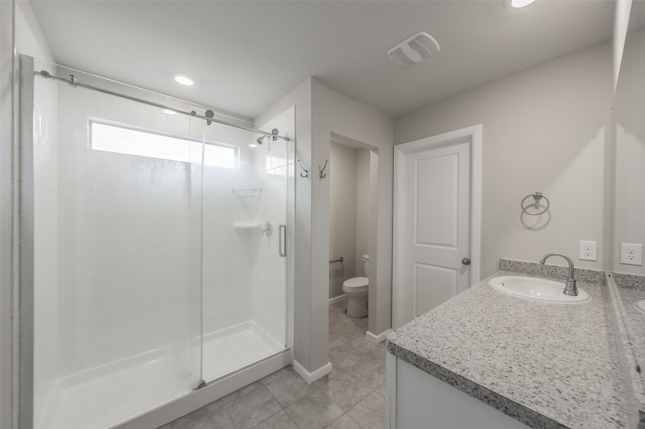 304 Abingdon Street Azle TX 76020