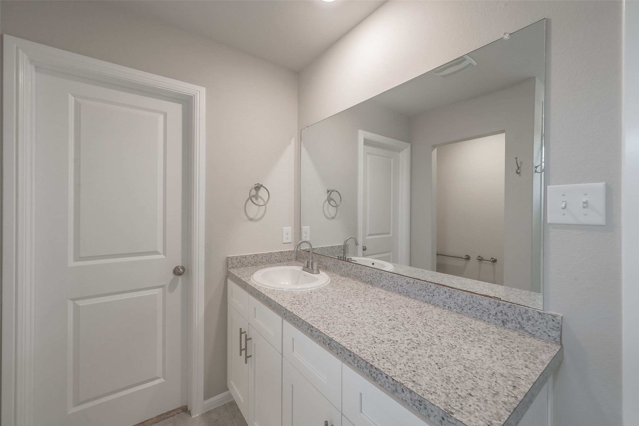 304 Abingdon Street Azle TX 76020
