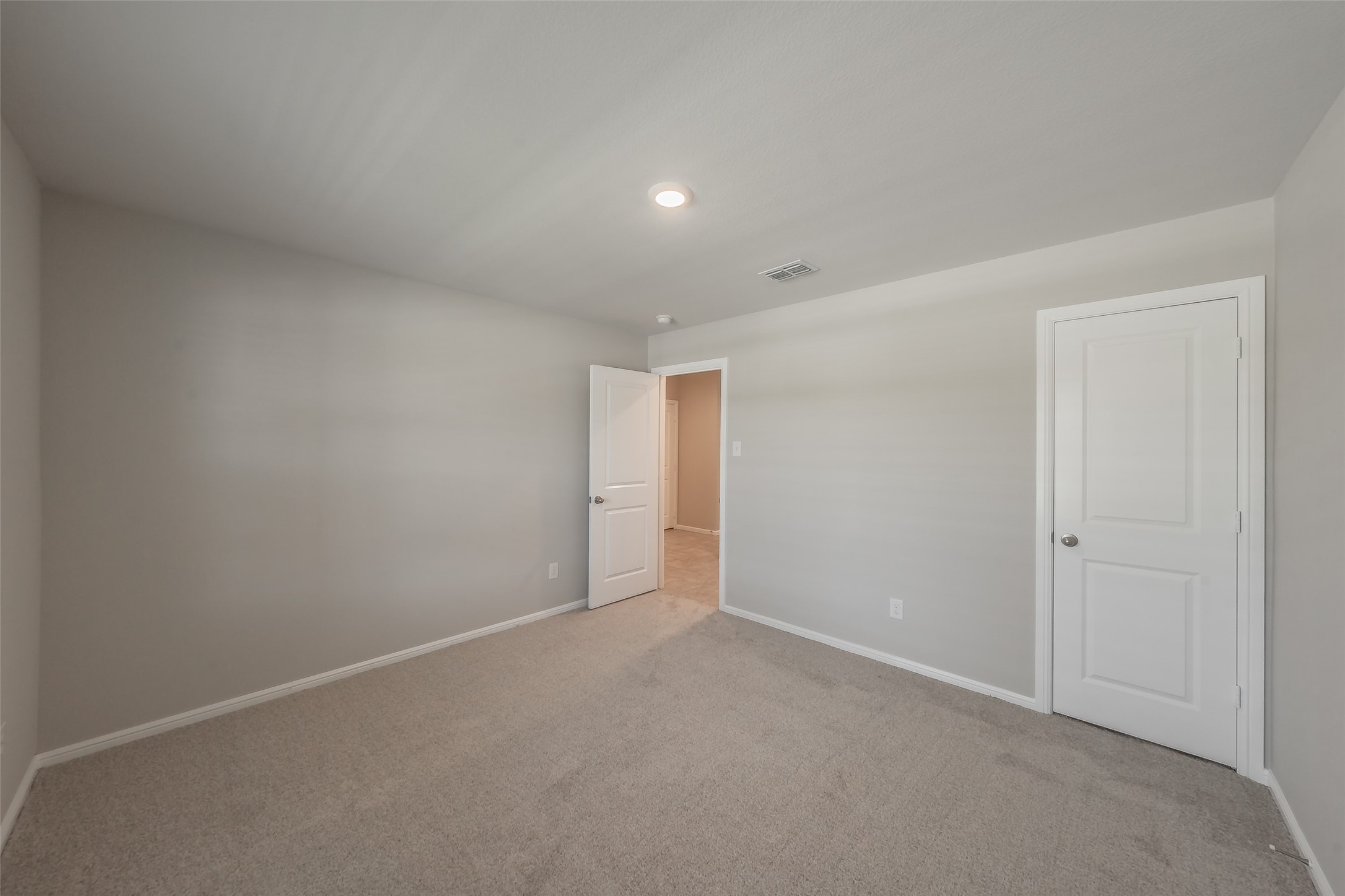 304 Abingdon Street Azle TX 76020