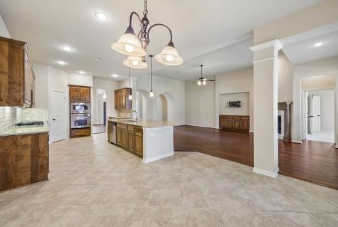 3248 Potters House Way Dallas TX 75236
