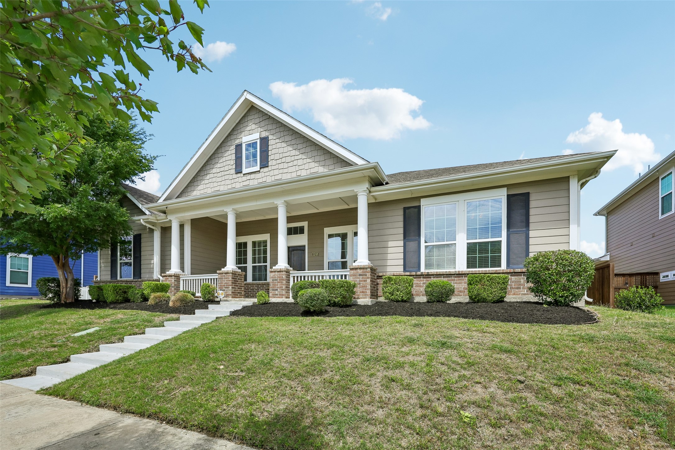 3248 Potters House Way Dallas TX 75236