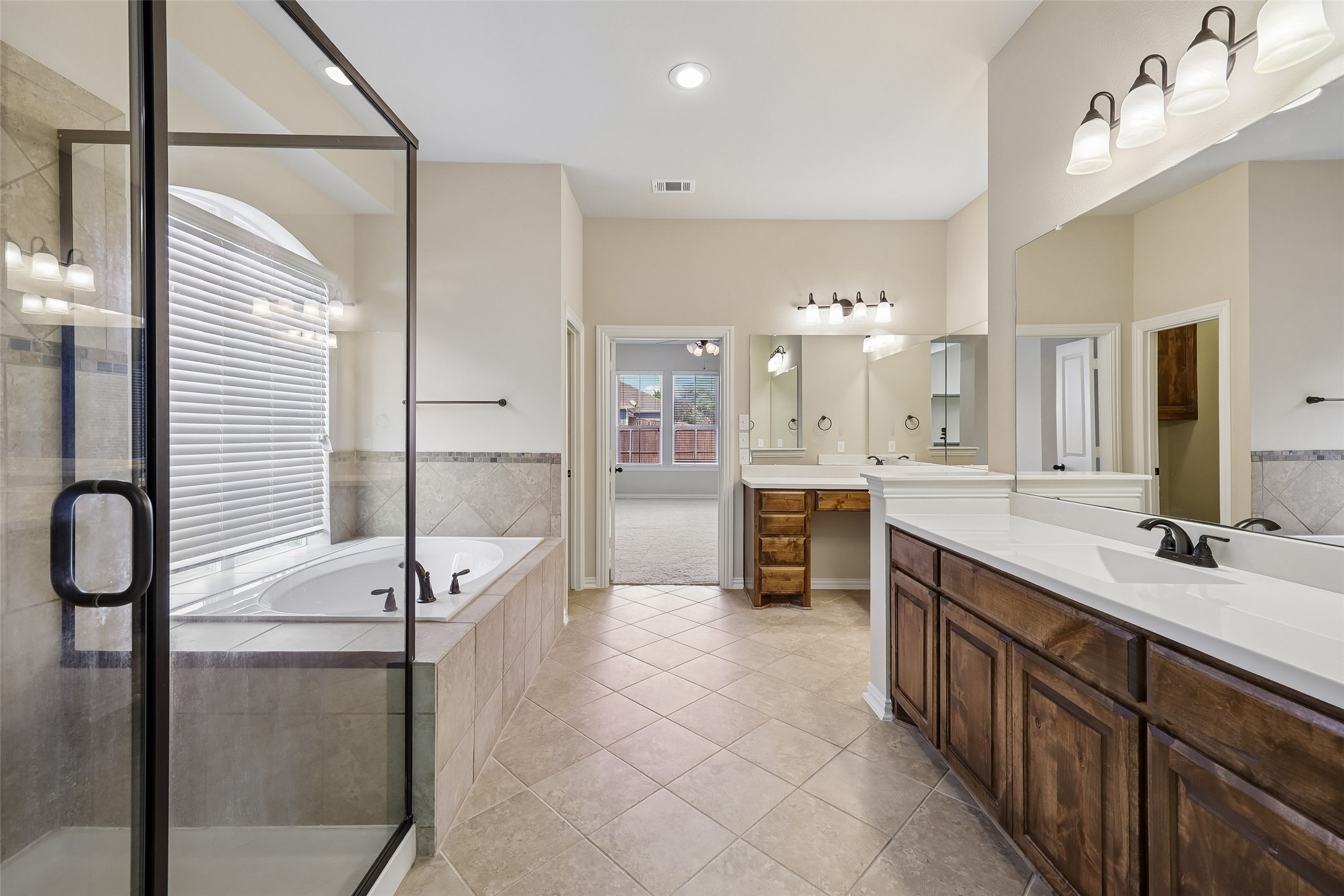 3248 Potters House Way Dallas TX 75236