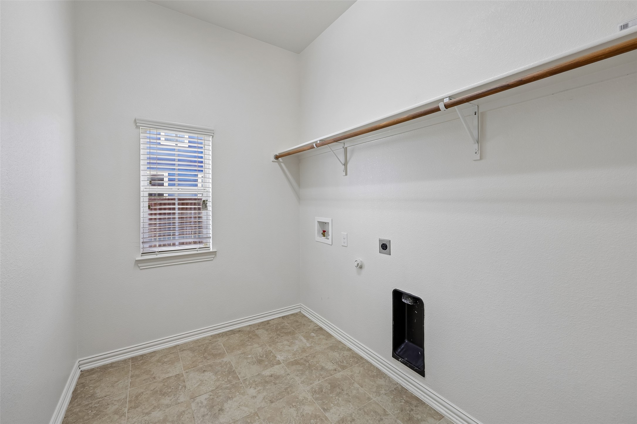 3248 Potters House Way Dallas TX 75236