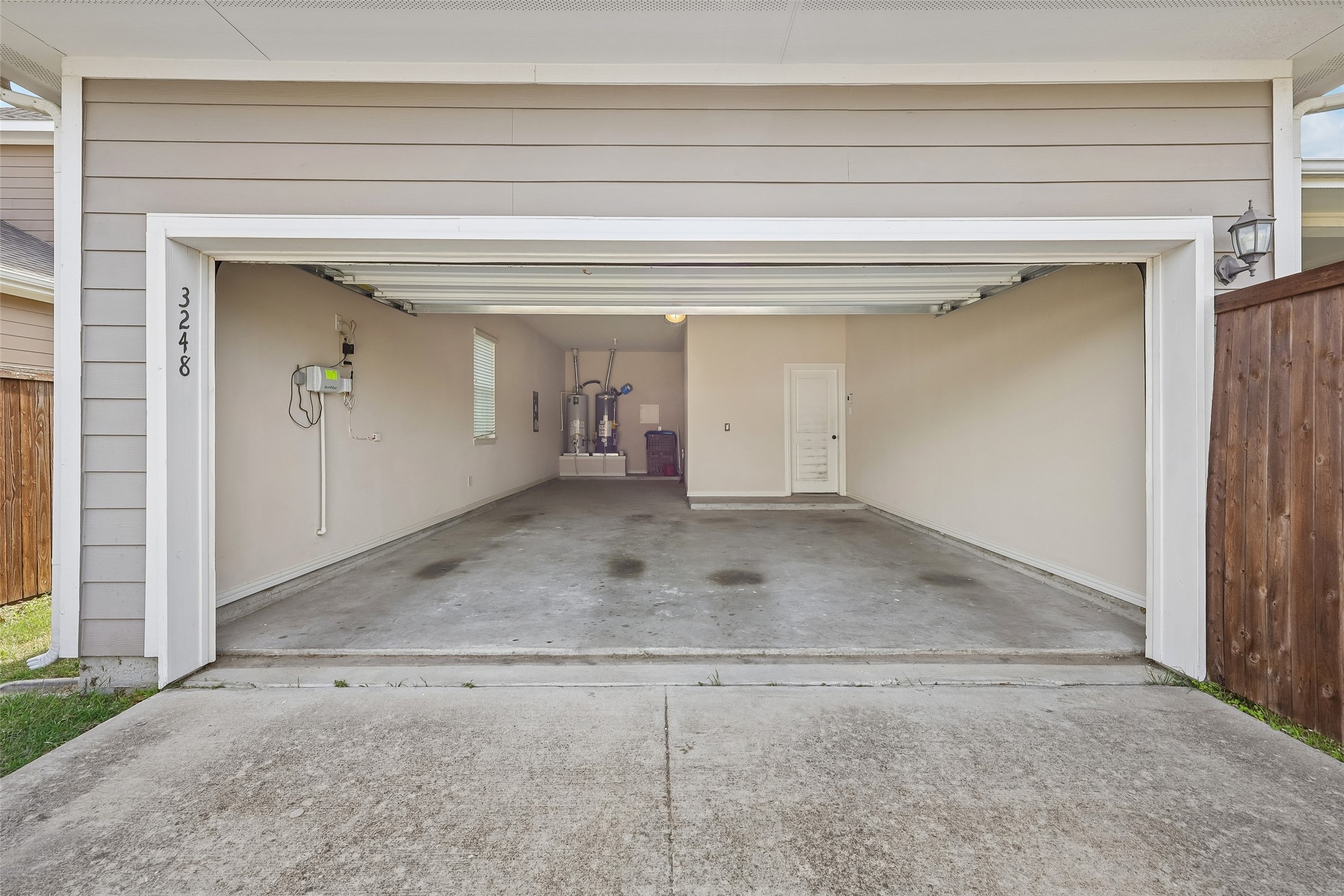 3248 Potters House Way Dallas TX 75236