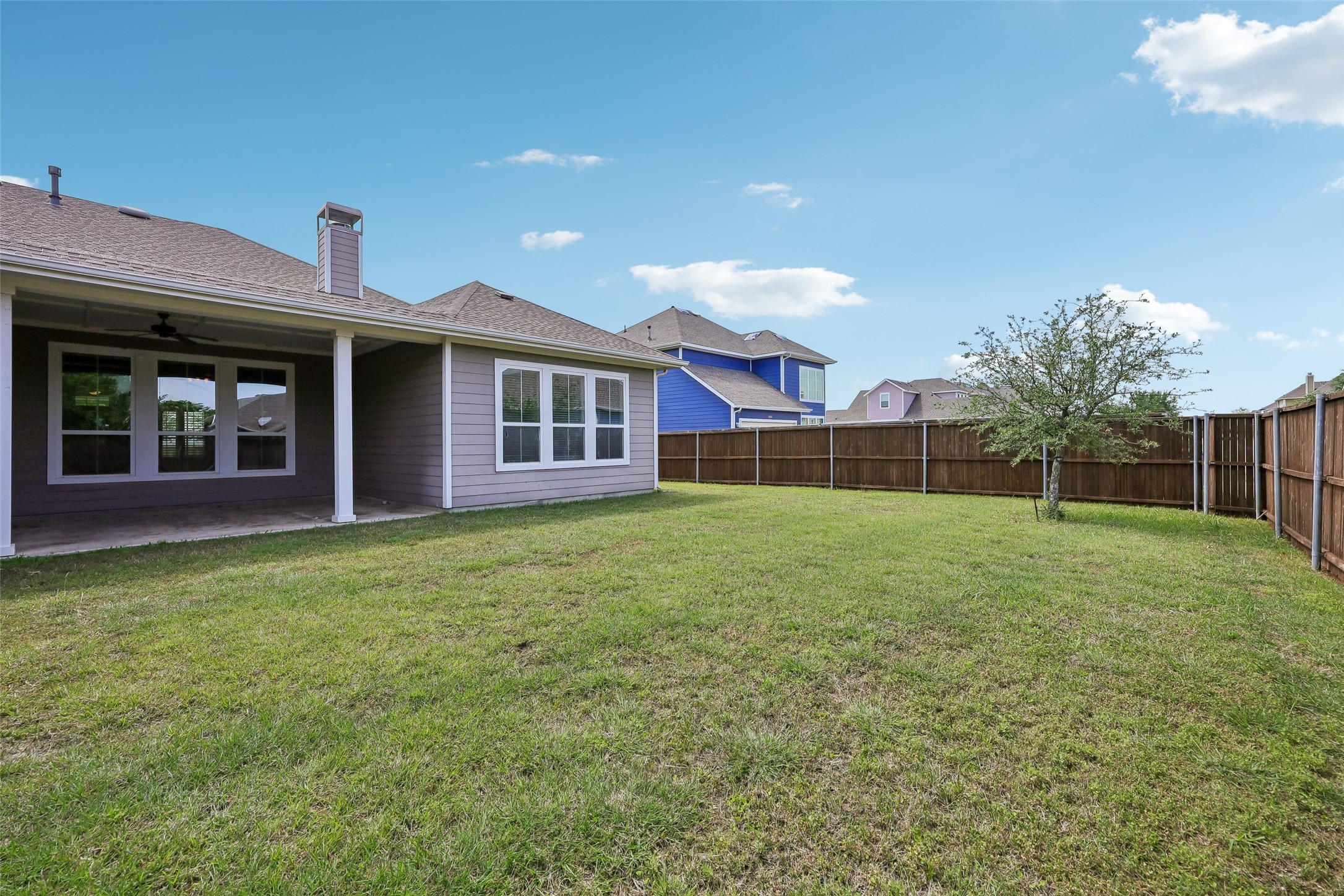 3248 Potters House Way Dallas TX 75236