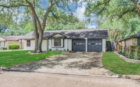 2708 Tallow Street Alvin TX 77511