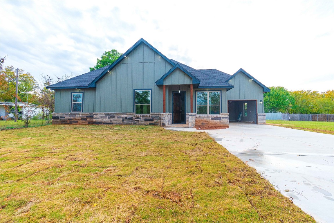 6206 Collins Court Granbury TX 76048