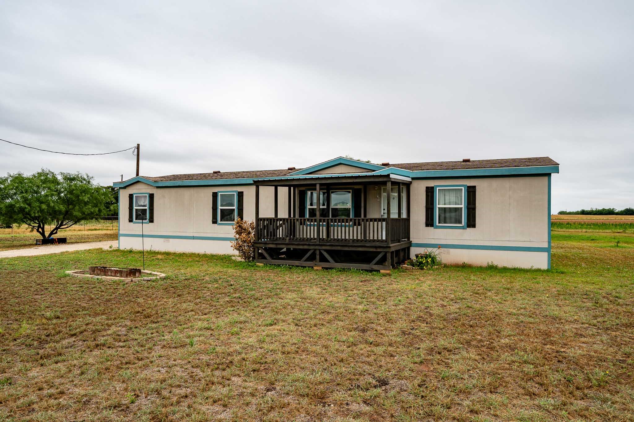 3923 Cr 322 Hawley TX 79525