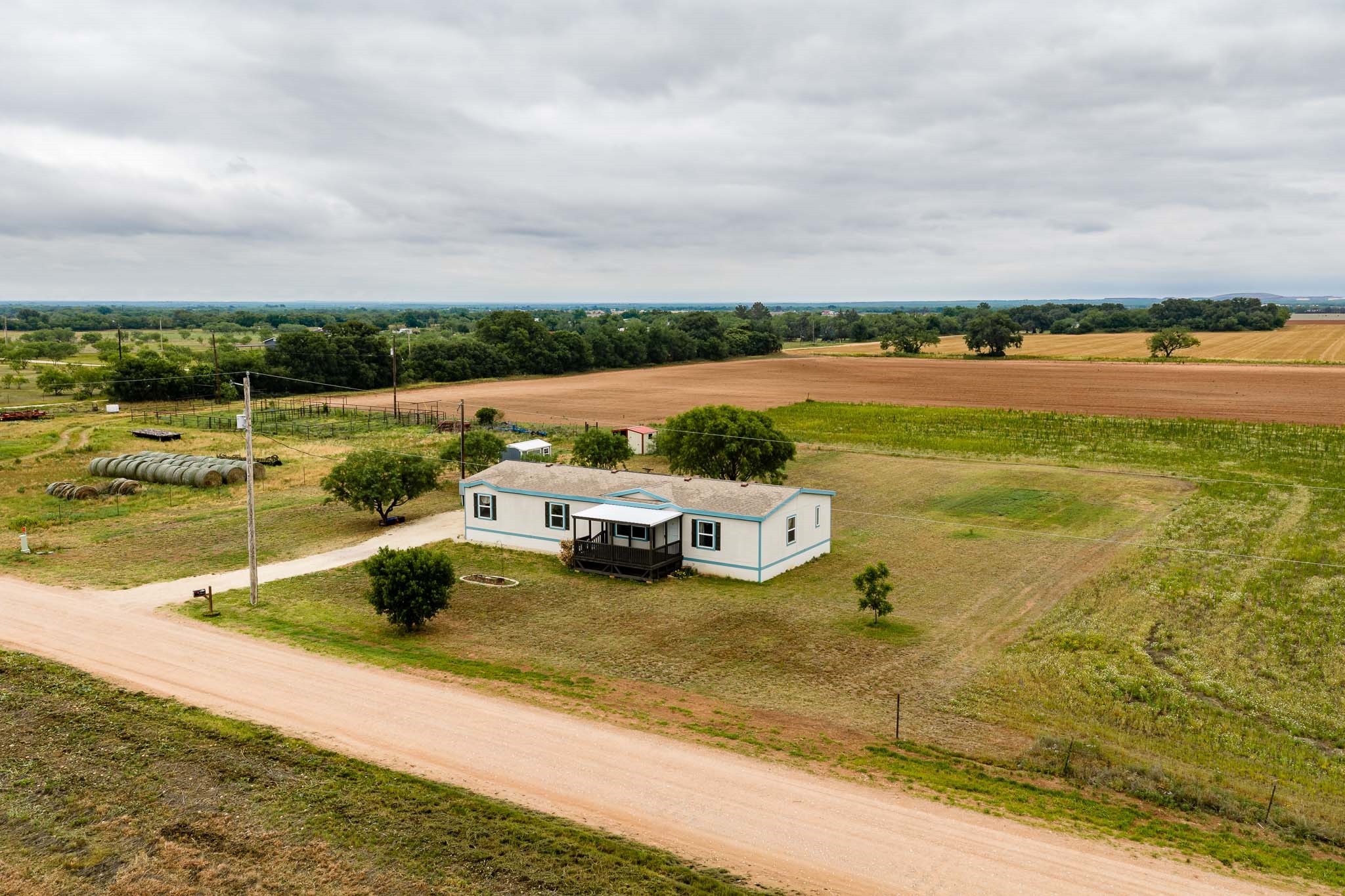 3923 Cr 322 Hawley TX 79525