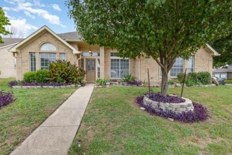 207 Meandering Way Glenn Heights TX 75154