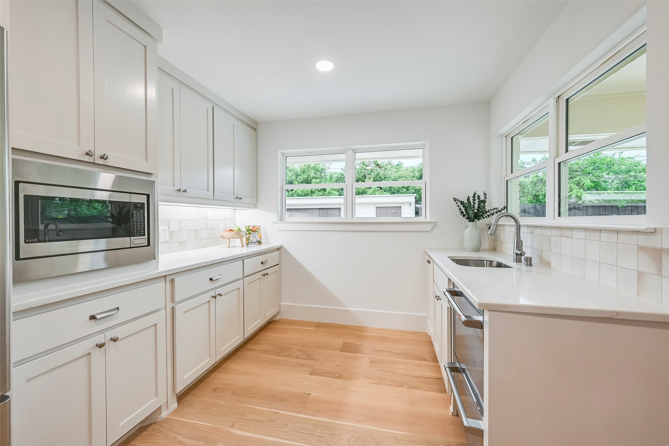 4517 Goodfellow Drive Dallas TX 75229