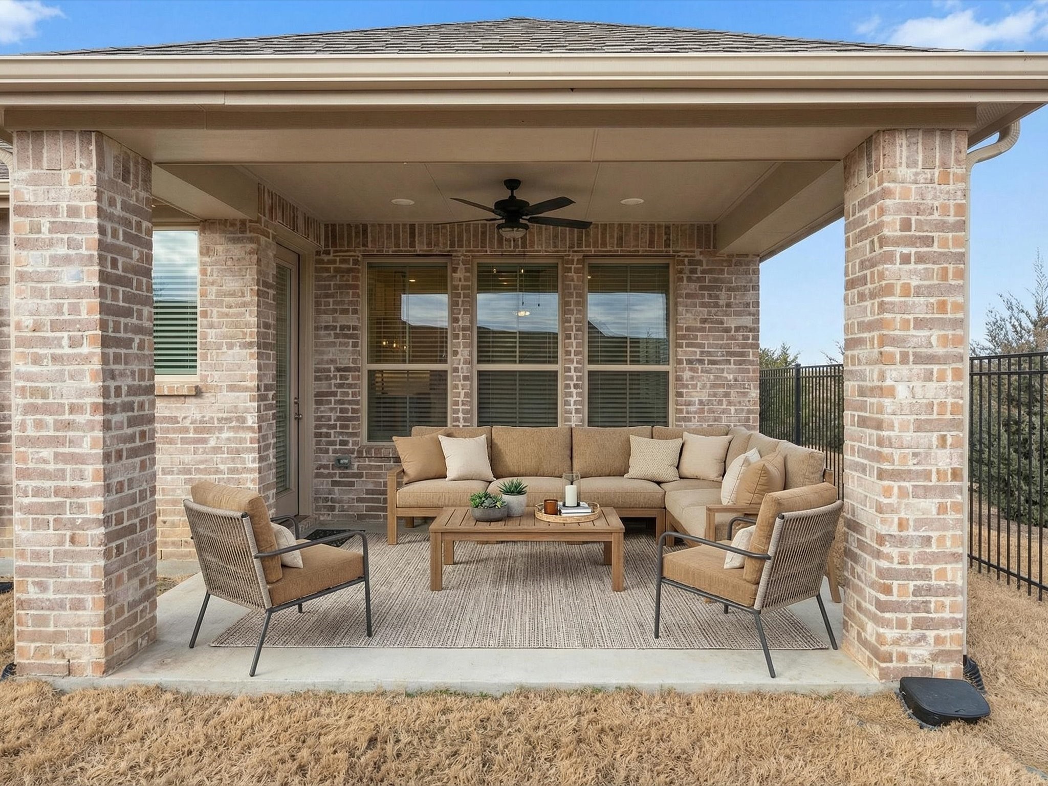 1701 Pelham Drive Aubrey TX 76227