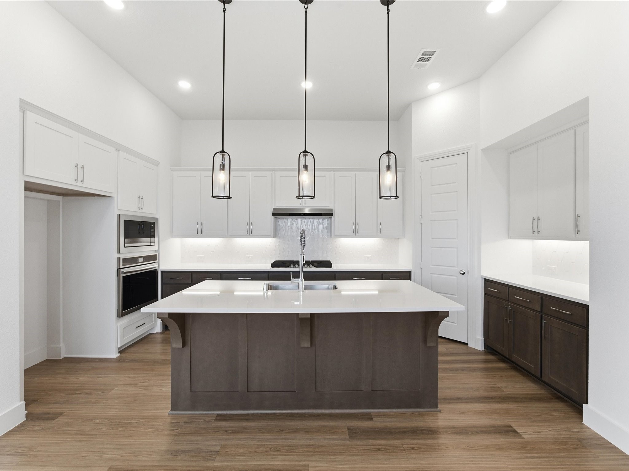 1701 Pelham Drive Aubrey TX 76227