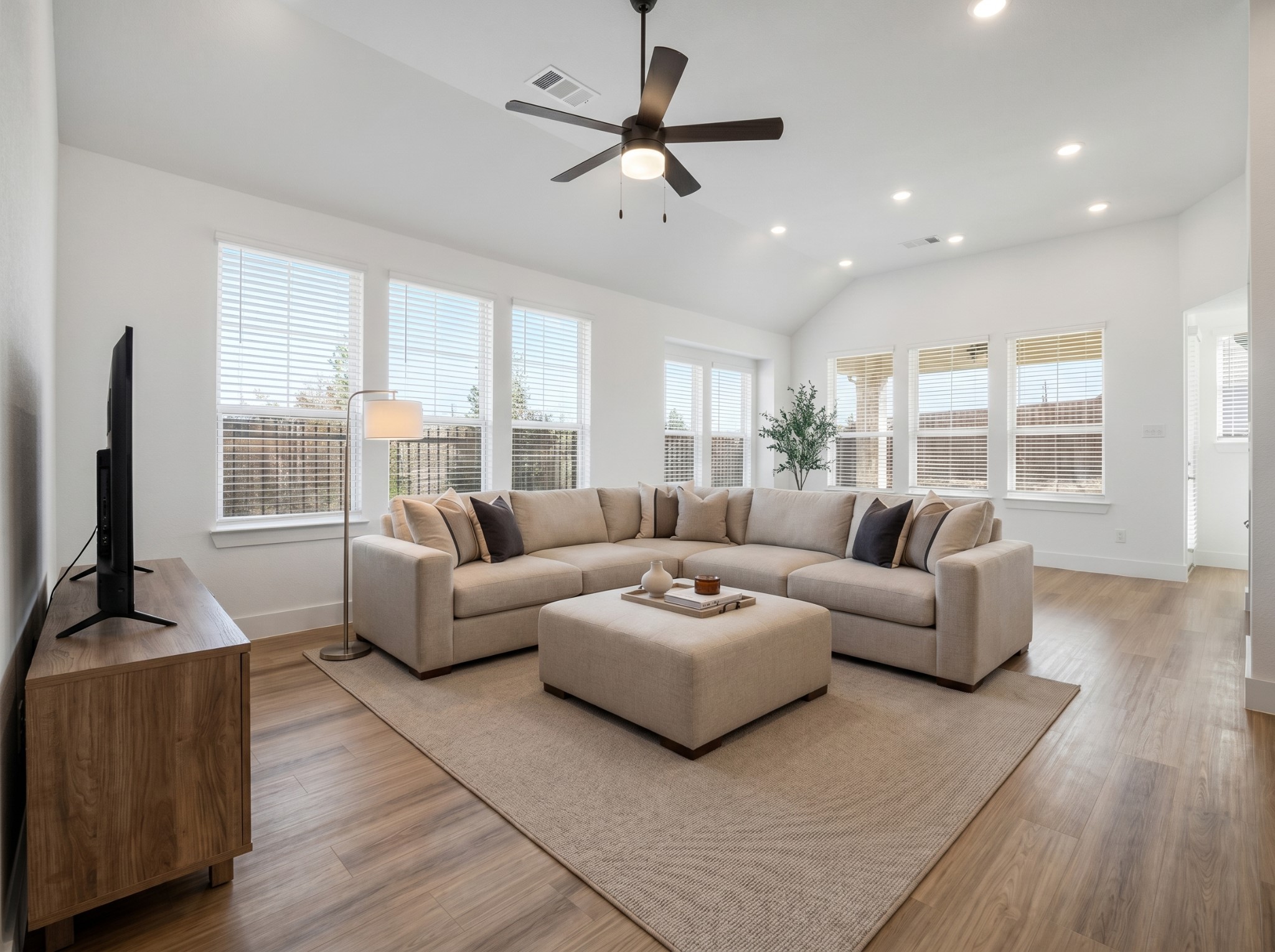 1701 Pelham Drive Aubrey TX 76227