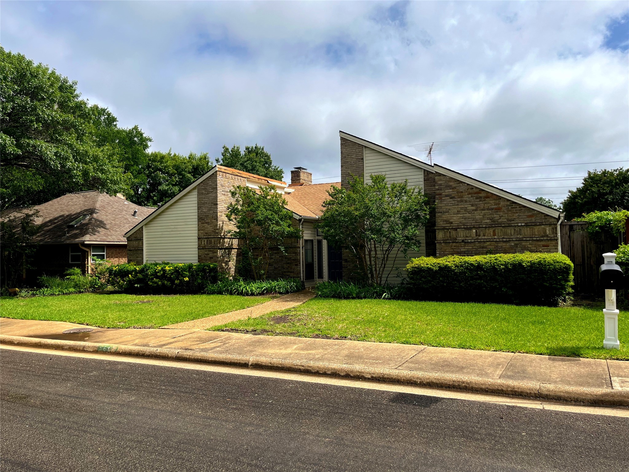 6616 Gretchen Lane Dallas TX 75252