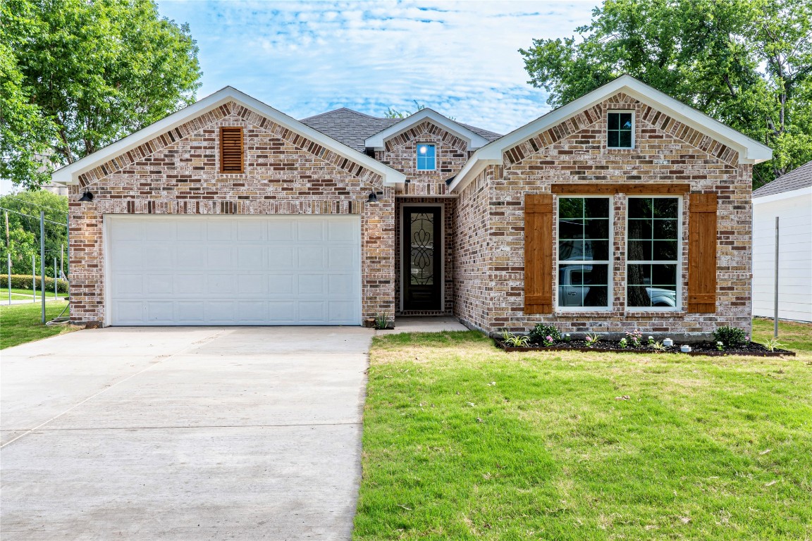 1816 Marshall Street Greenville TX 75401