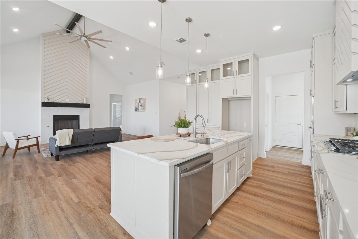 340 Slimp Bluff Azle TX 76020