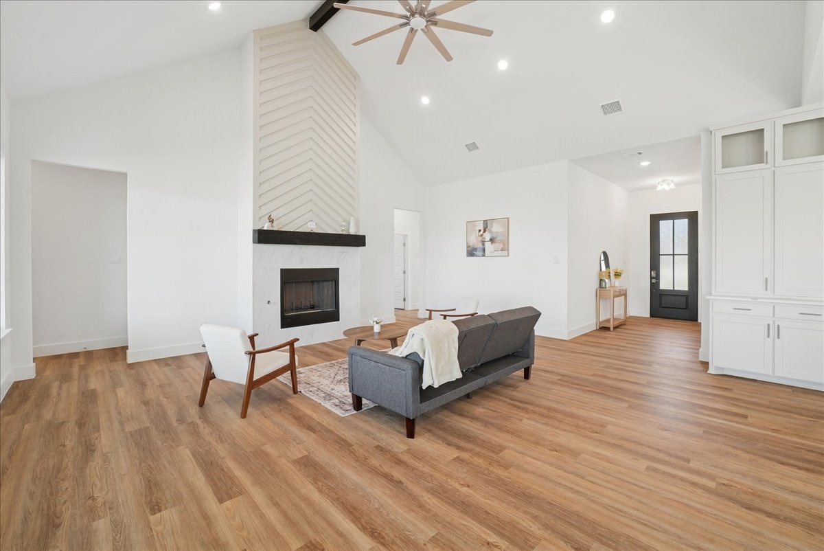 340 Slimp Bluff Azle TX 76020