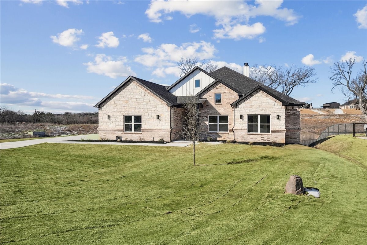 340 Slimp Bluff Azle TX 76020