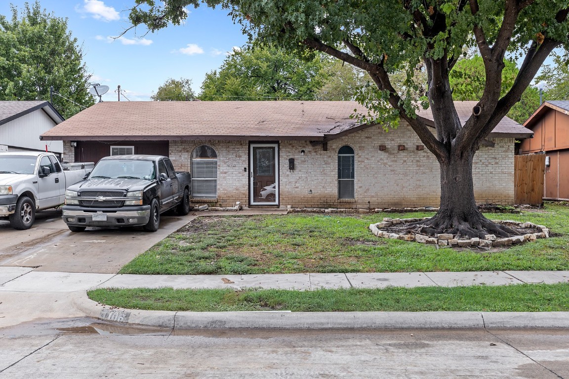 1106 Las Palmas Drive Grand Prairie TX 75052