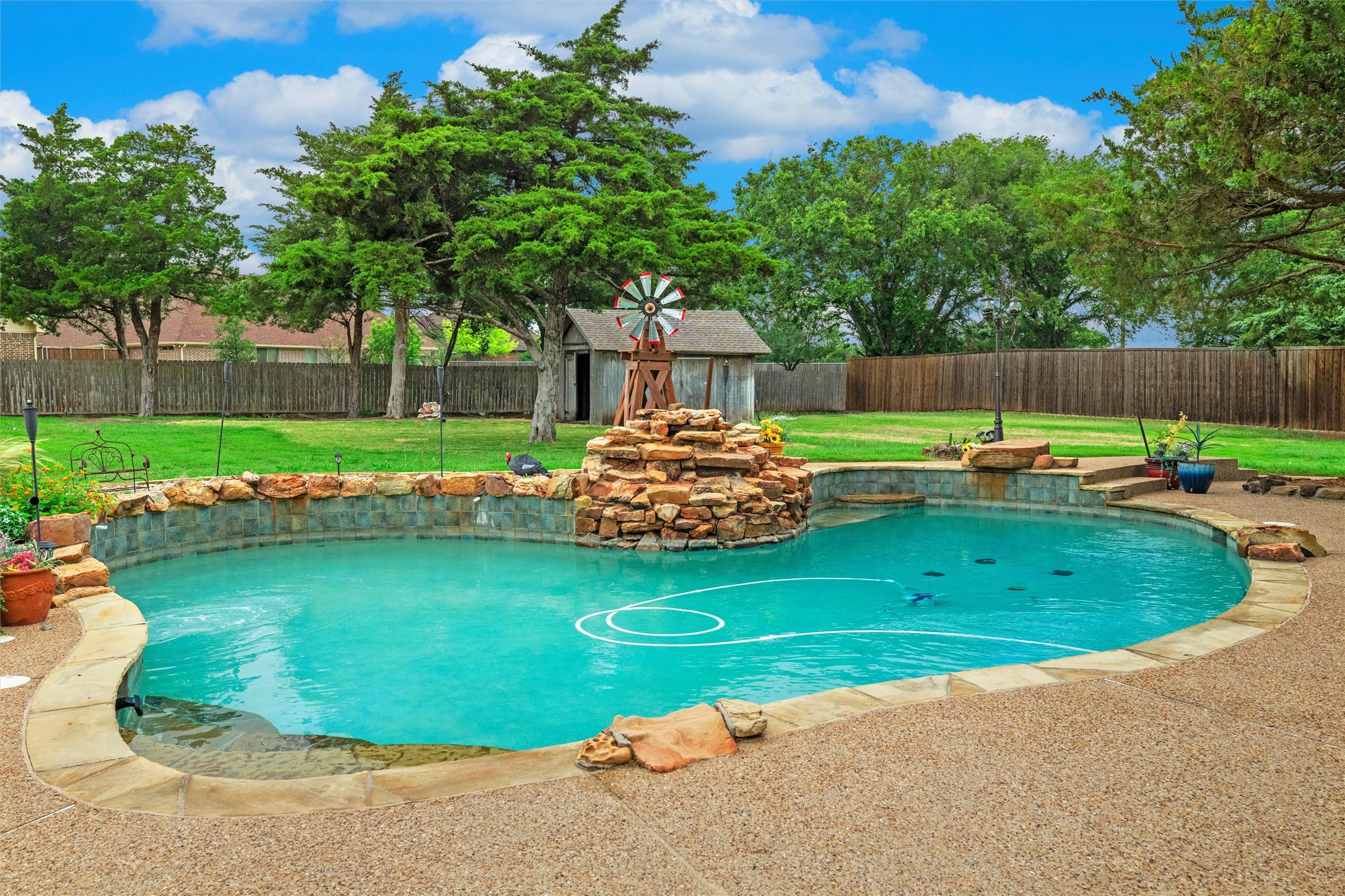 1561 Saint Andrews Drive Red Oak TX 75154