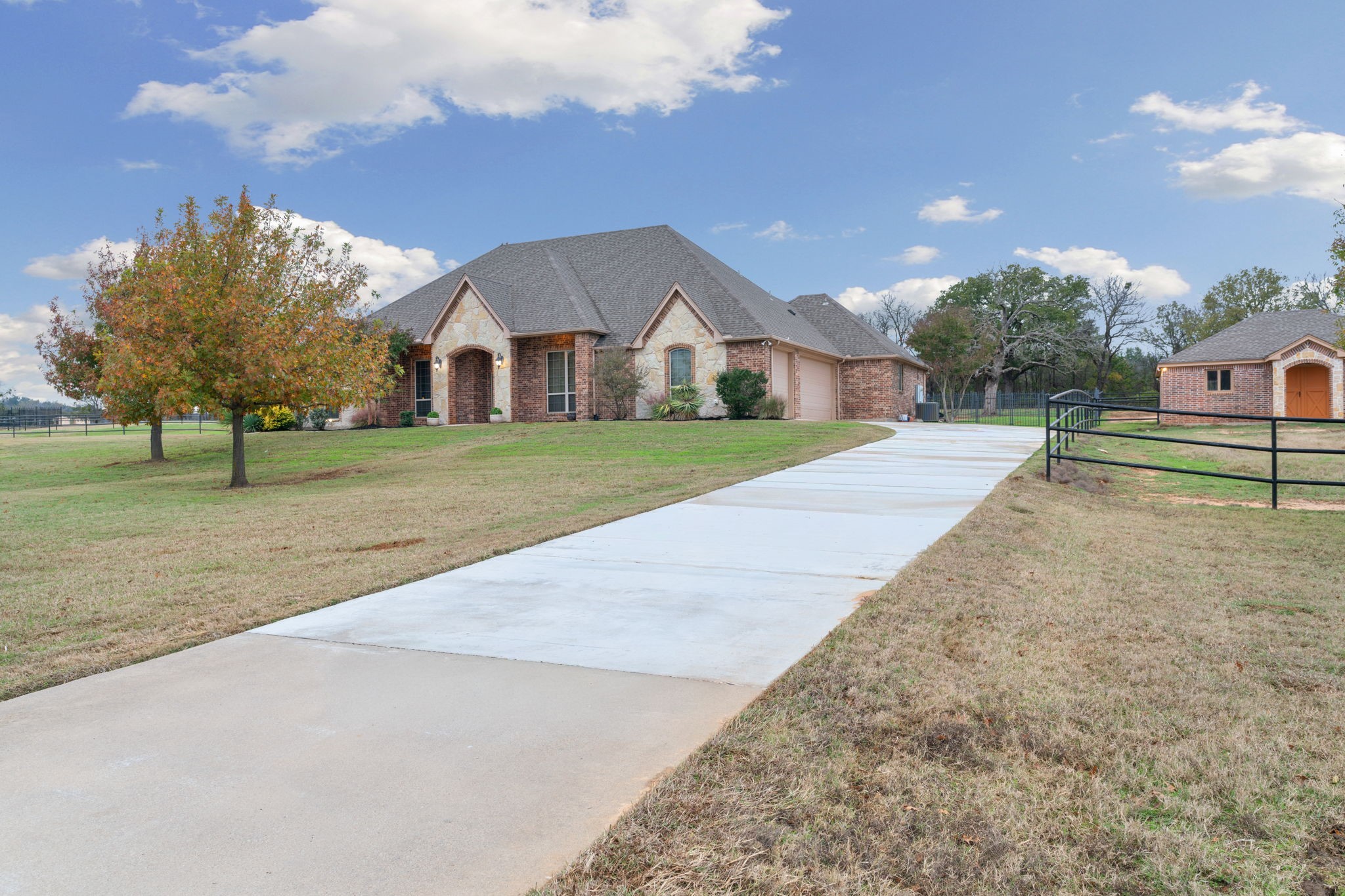 135 N Boyce Lane Fort Worth TX 76108