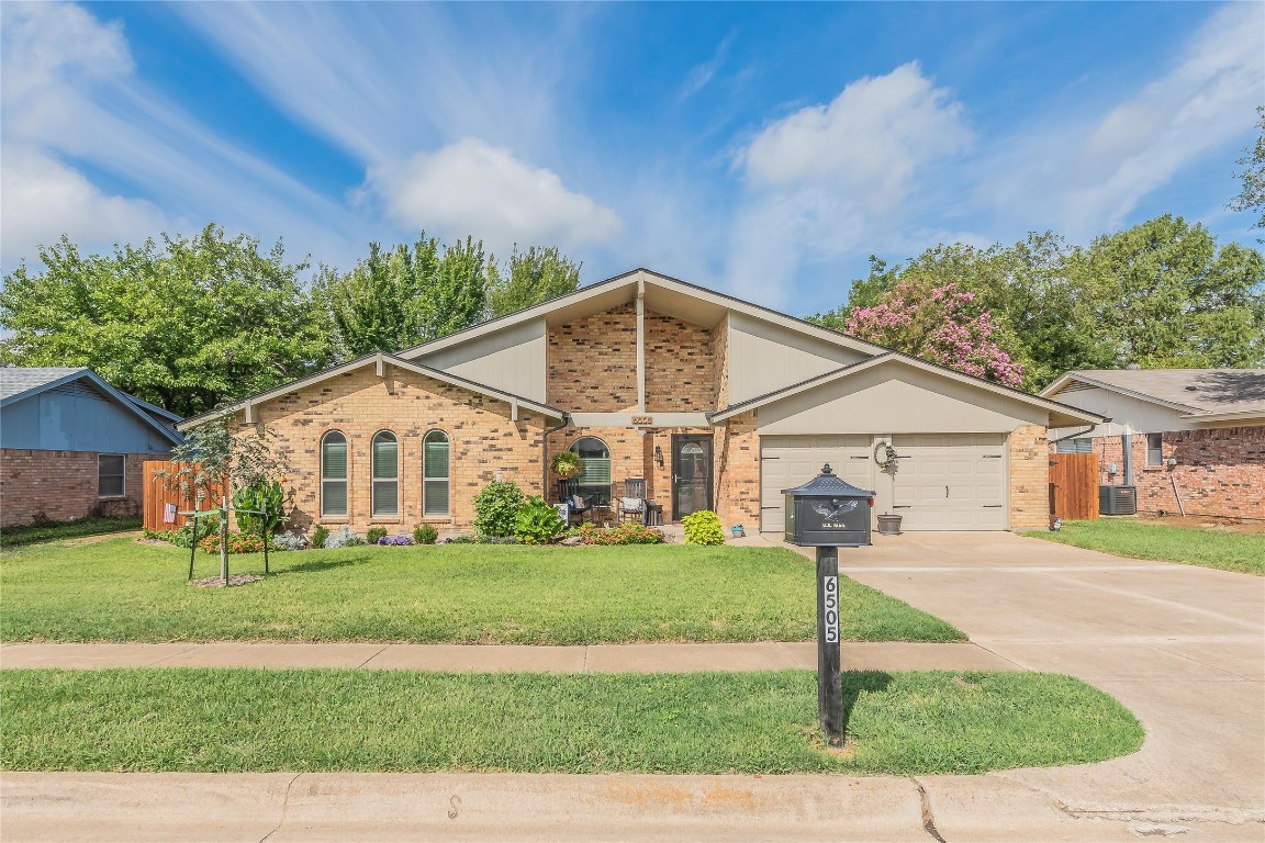 6505 Riddle Drive North Richland Hills TX 76182