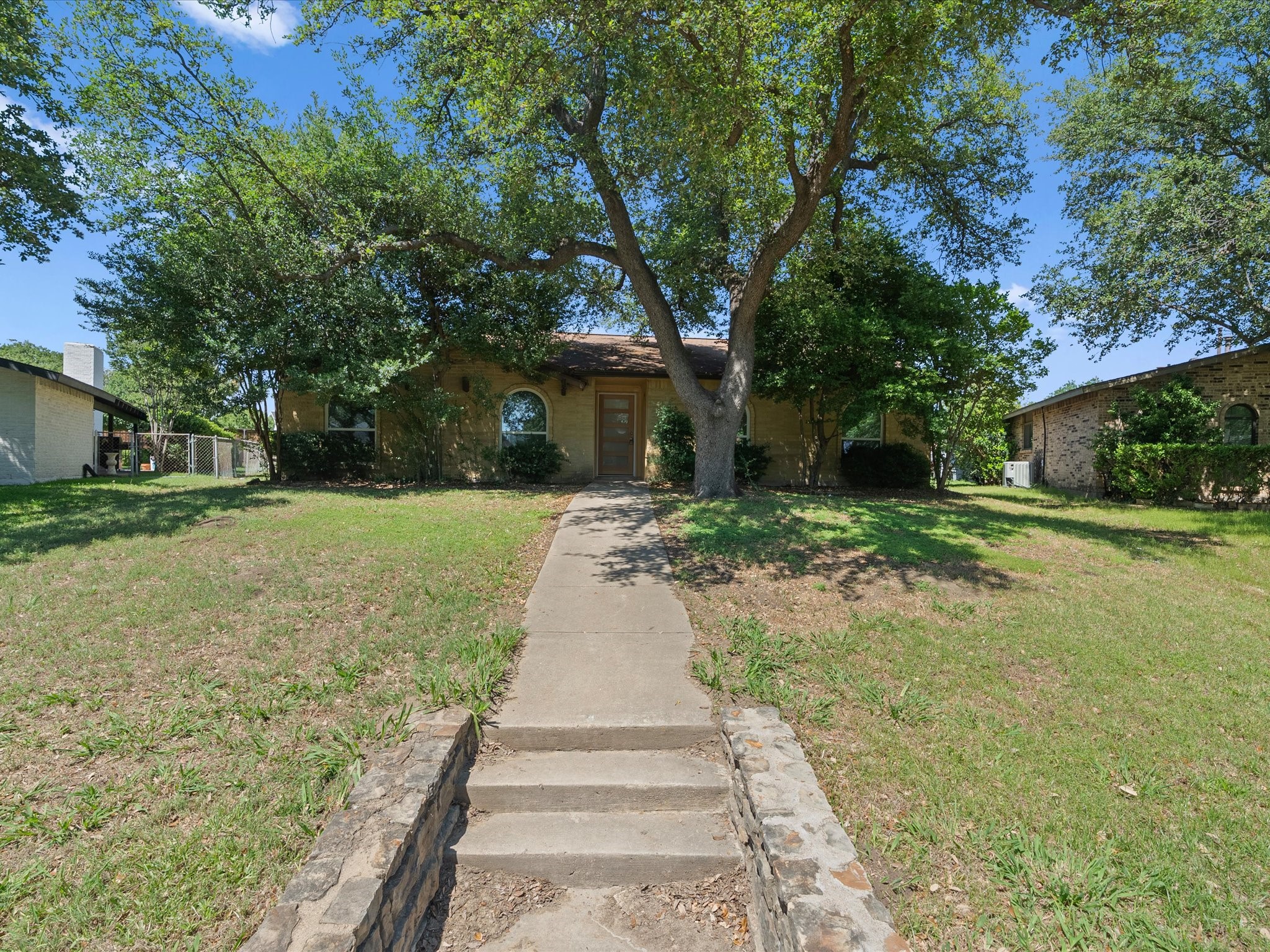 2039 Chestnut Road Carrollton TX 75007