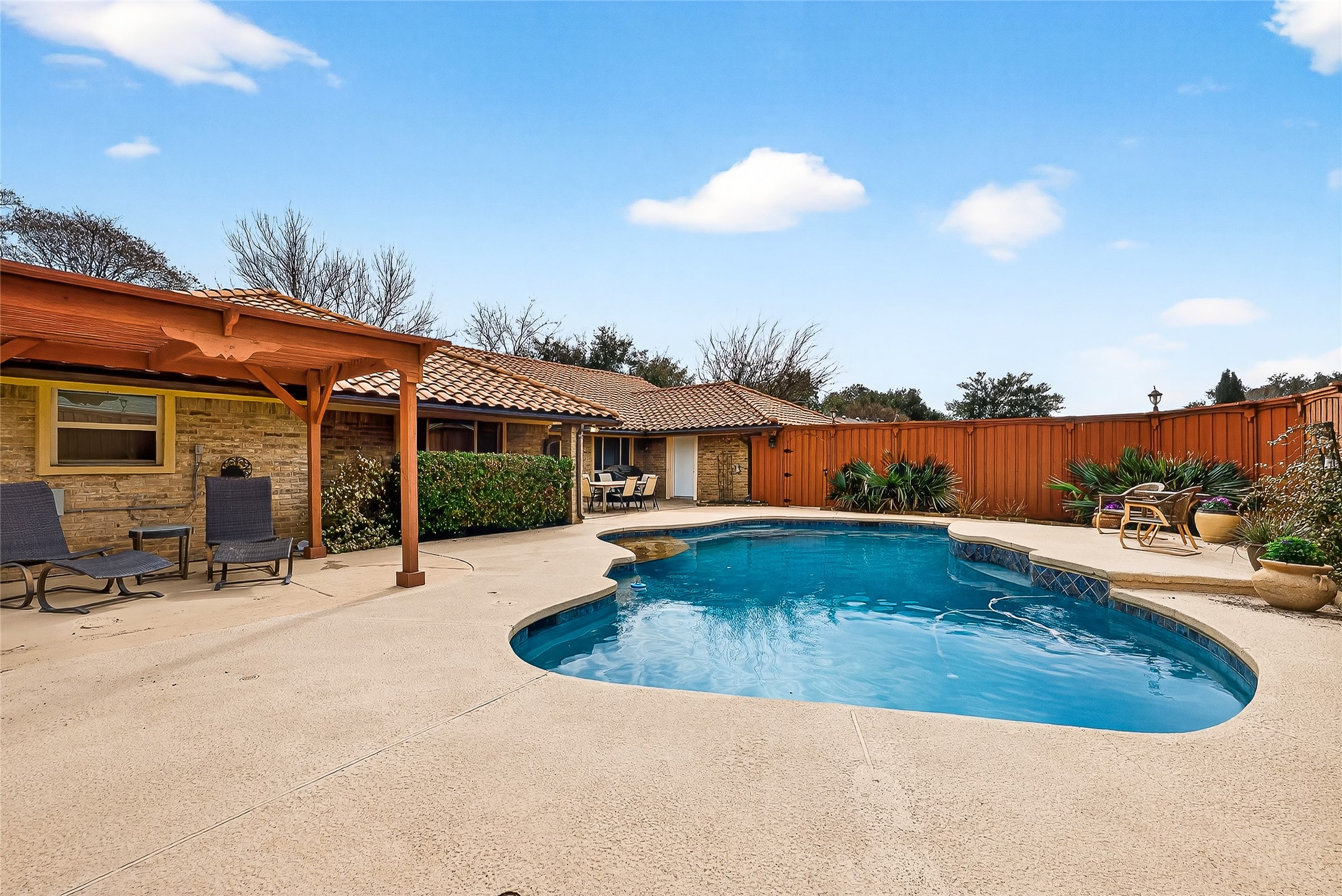 15415 Leavalley Drive Dallas TX 75248