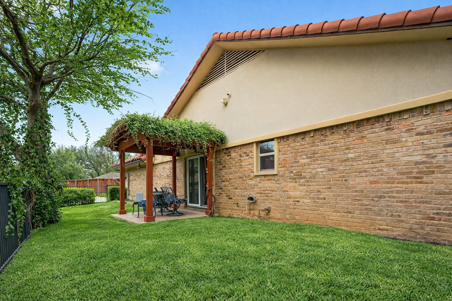 15415 Leavalley Drive Dallas TX 75248