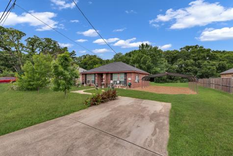 914 Armstrong Road Seagoville TX 75159