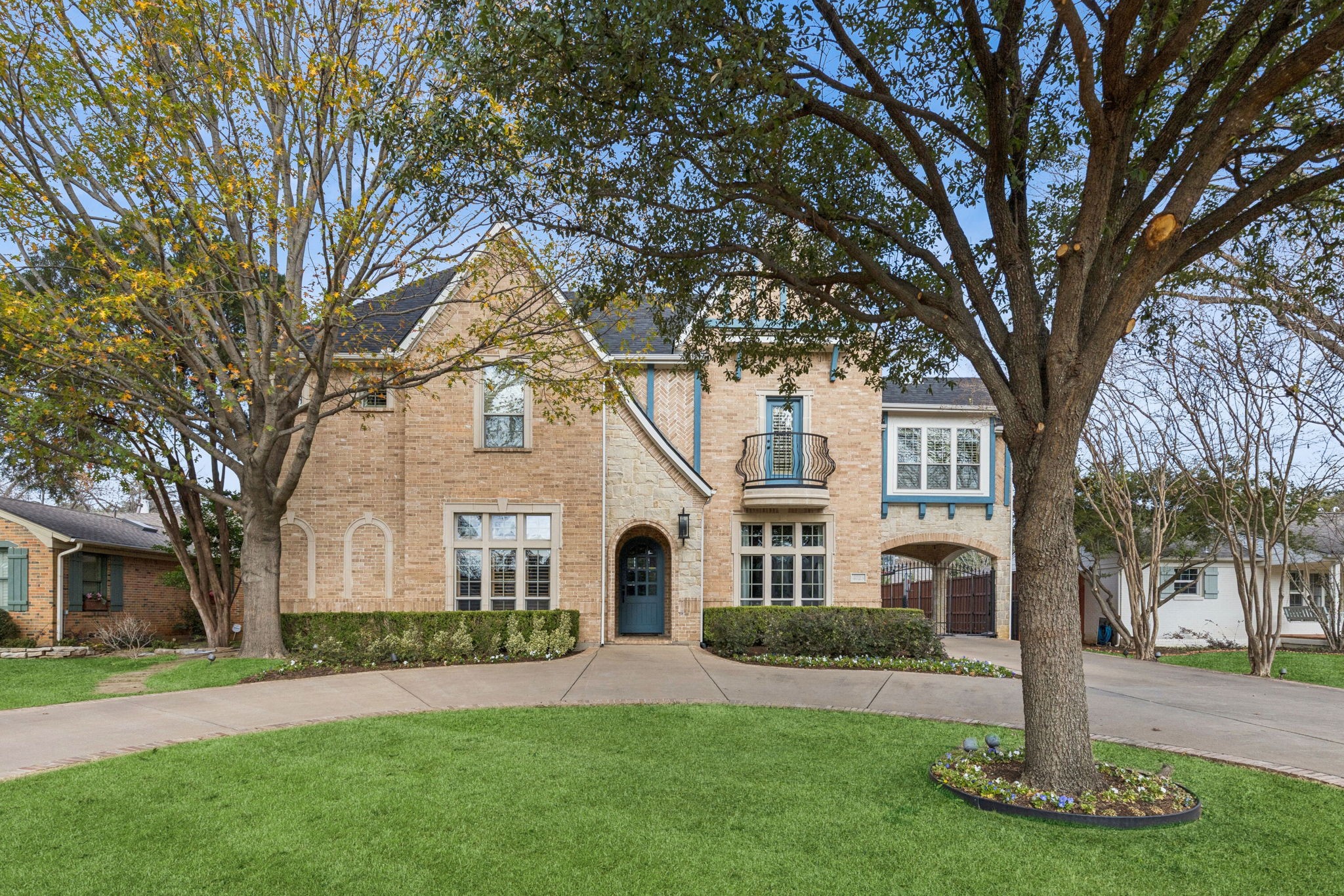 4023 Davila Drive Dallas TX 75220