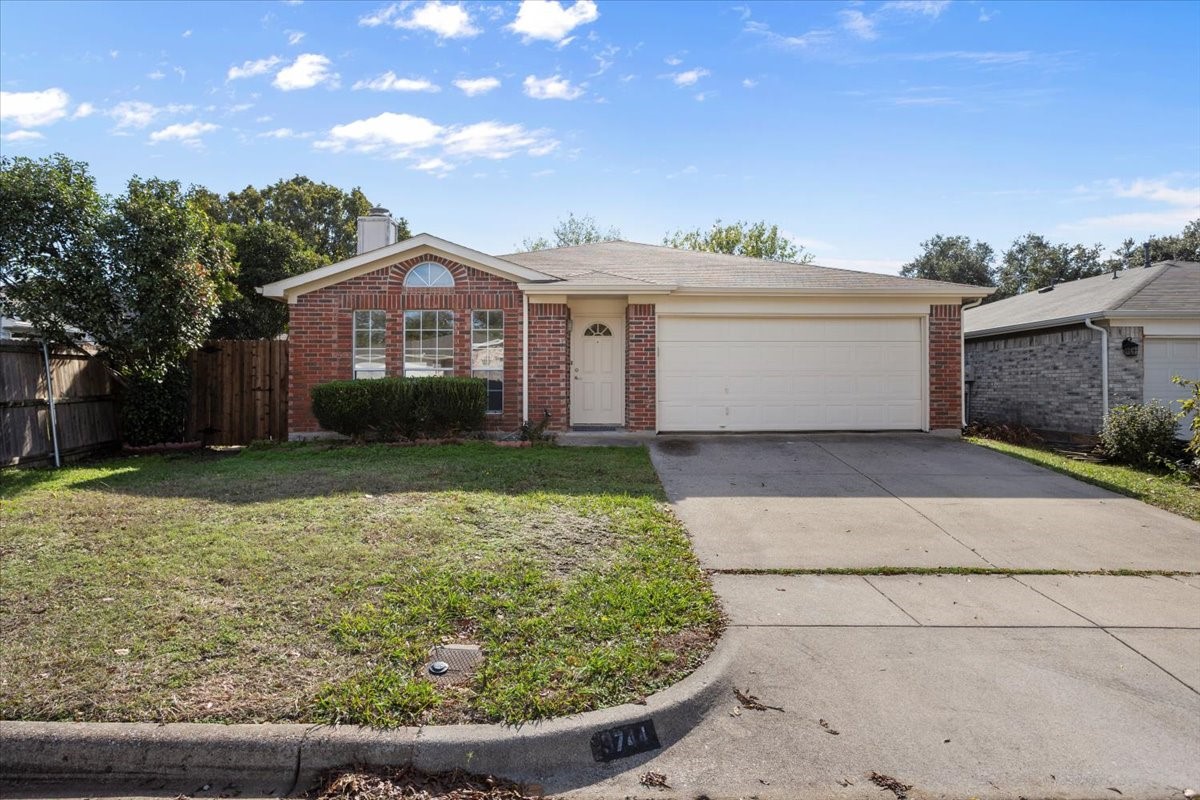 3744 Chaddybrook Lane Fort Worth TX 76137