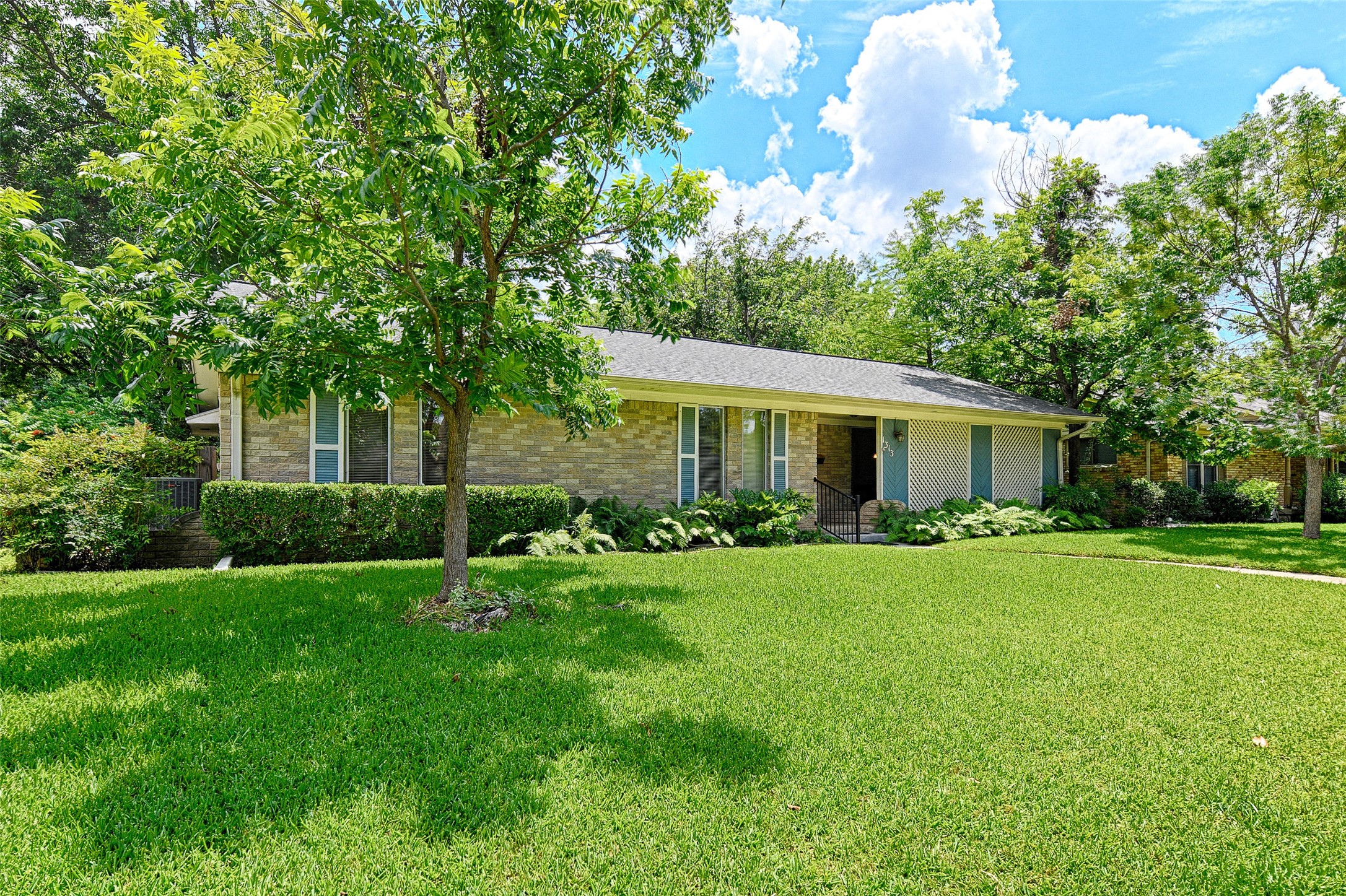 1313 Apache Drive Richardson TX 75080