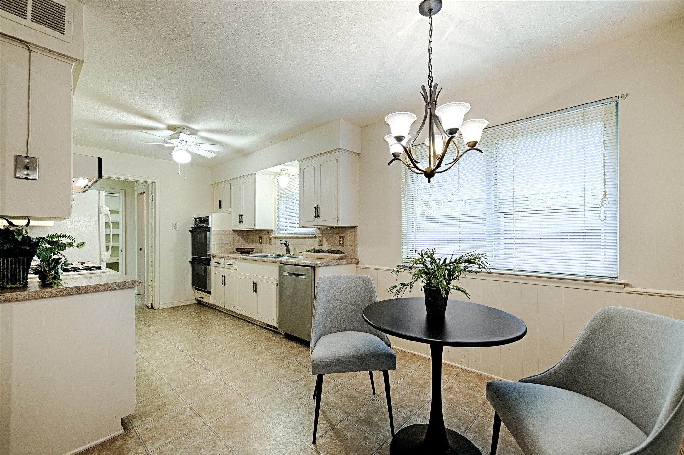 1313 Apache Drive Richardson TX 75080
